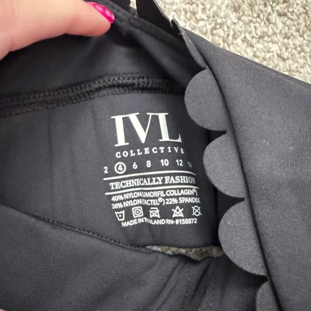 IVL Collective Black Scalloped Sports Bra Womens Size 4 Activewear Yoga Top